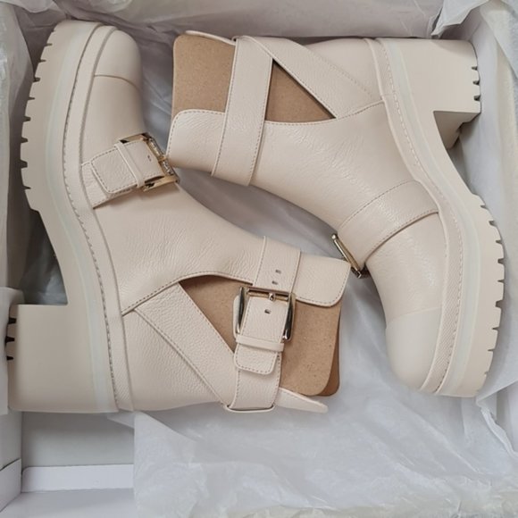 🔥HP🔥  MICHAEL Michael Kors Corey Cutout Ankle Boot (SOLD OUT IN STORES) - Picture 4 of 4